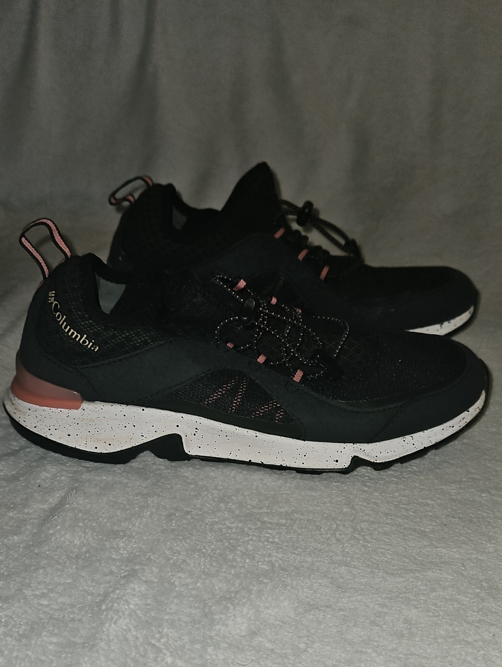 Womens Columbia Vitesse Slip Black/Canyon Rose Toggle Lace Omni-Grip Light 8 1/2